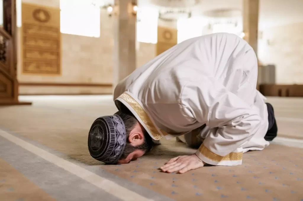 HIDUP DENGAN KERIDHOAN ALLAH SWT