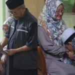 KH. Imam Chambali dan Umik Luluk Chumaidah silaturrahmi dengan santri Al-Jihad Surabaya