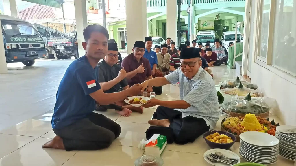 Pemotongan Empat Tumpeng, Bentuk Syukur Pembangunan Gedung Walisongo