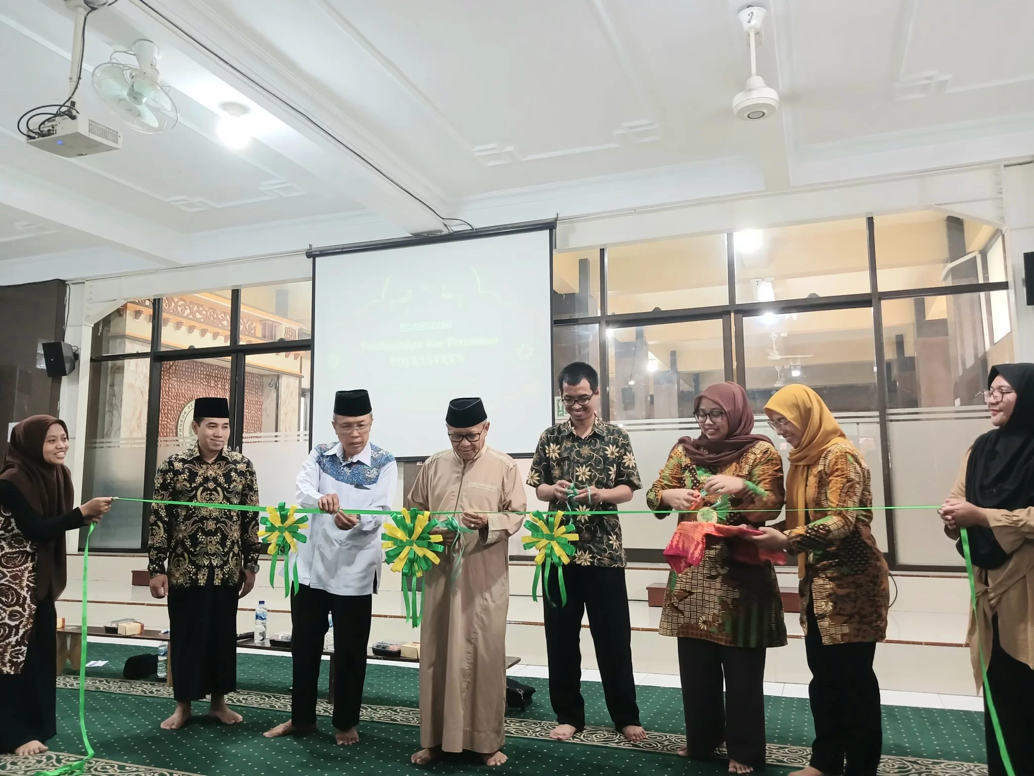 Potong Pita Peresmian Pondok Pesantren Al-Jihad Surabaya